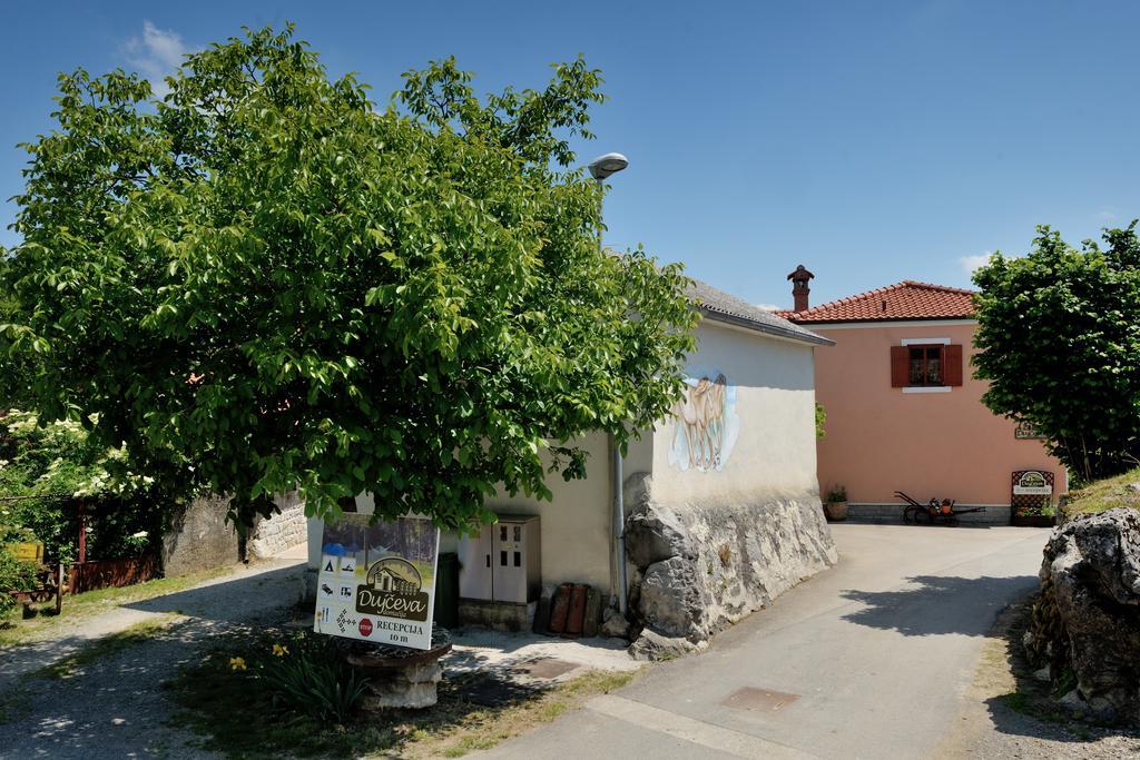 Tourist Farm Dujceva Domacija Villa Vremski Britof Eksteriør billede